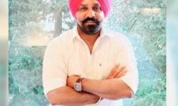 भगवा चोला धारण करने के प्रयासों में लगे हैं यह कांग्रेस नेता भगवा चोला धारण करने के प्रयासों में लगे हैं यह कांग्रेस नेता