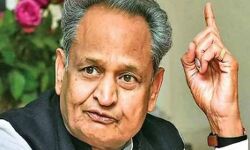 टर्निंग प्वाइंट-गहलोत को छोड़नी पड़ेगी अब सीएम की कुर्सी टर्निंग प्वाइंट-गहलोत को छोड़नी पड़ेगी अब सीएम की कुर्सी