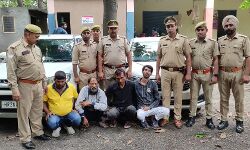 ओएलएक्स के लिए कार चुरा रहे 4 शातिर गिरफ्तार- दिल्ली से आए थे यहां ओएलएक्स के लिए कार चुरा रहे 4 शातिर गिरफ्तार- दिल्ली से आए थे यहां