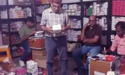 छापे में बरामद हुआ बगैर बिल की दवाइयों का जखीरा- गोदाम किया सील छापे में बरामद हुआ बगैर बिल की दवाइयों का जखीरा- गोदाम किया सील