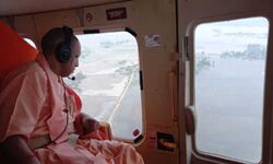 UP के बाढ़ प्रभावित जिलों में राहत कार्यों की डीएम से योगी ने तलब की रिपोर्ट UP के बाढ़ प्रभावित जिलों में राहत कार्यों की डीएम से योगी ने तलब की रिपोर्ट