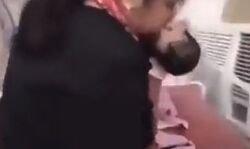 महिला डॉक्टर ने ऐसे बचाई बच्चे की जान- लोग कर रहे तारीफ, देखे वीडियो