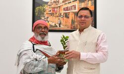 मुख्यमंत्री पुष्कर सिंह धामी से पद्मभूषण डॉ. जोशी ने की भेंट मुख्यमंत्री पुष्कर सिंह धामी से पद्मभूषण डॉ. जोशी ने की भेंट