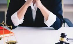 छेड़छाड़ कर महिला वकील को चेंबर में आमंत्रित करने वाला जज सस्पेंड छेड़छाड़ कर महिला वकील को चेंबर में आमंत्रित करने वाला जज सस्पेंड