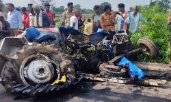 ट्रक के साथ टक्कर में उडे ट्रैक्टर के परखच्चे- 6 लोगों की हुई मौत ट्रक के साथ टक्कर में उडे ट्रैक्टर के परखच्चे- 6 लोगों की हुई मौत