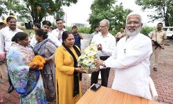 जलशक्ति मंत्री ने सिंचाई विभाग की महिलाकर्मियों को किया सम्मानित जलशक्ति मंत्री ने सिंचाई विभाग की महिलाकर्मियों को किया सम्मानित