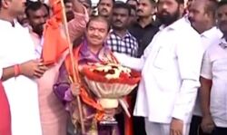 समय समय की बात-बालासाहेब के वफादार ने छोड़ा उद्धव का साथ समय समय की बात-बालासाहेब के वफादार ने छोड़ा उद्धव का साथ