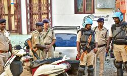 जामियानगर में लगाई धारा 144 और कर दी चौतरफा फोर्स की तैनाती जामियानगर में लगाई धारा 144 और कर दी चौतरफा फोर्स की तैनाती