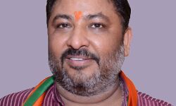 ओवरलोड ट्रकों का नहीं कटेगा चालान तो अफसरों पर होगी कार्रवाई- दयाशंकर