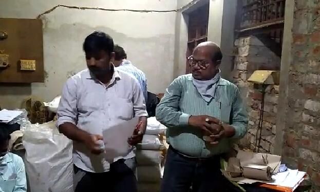 छापे में हुआ खुलासा- मसाले के नाम पर खिलाई जा रही ऐसी ऐसी चीज