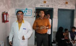 DM ने हॉस्पिटल के बाद किये कई कार्यालयों के निरीक्षण- दिये निर्देश DM ने हॉस्पिटल के बाद किये कई कार्यालयों के निरीक्षण- दिये निर्देश