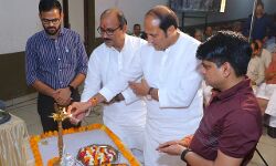 MP व राणा ने किया कार्यक्रम का शुभारंभ- कप्तान सहित सभी ने सुनाई कविता