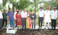 किसानों को दिया प्रशिक्षण-फसलों में रोग निवारण की दी यह जानकारी