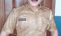 जिम के भीतर वर्कआउट के समय डी सलमान खान गिरे जमीन पर, हो गई मौत जिम के भीतर वर्कआउट के समय डी सलमान खान गिरे जमीन पर, हो गई मौत