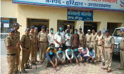 पुलिस पर पथराव करने वाले पूर्व राज्य मंत्री समेत दर्जनभर गिरफ्तार पुलिस पर पथराव करने वाले पूर्व राज्य मंत्री समेत दर्जनभर गिरफ्तार