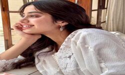 जाह्नवी कपूर ने कभी खुशाी कभी गम के डायलॉग को किया रीक्रिएट