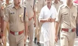 सब्जियां तोड़ने गए किसान की धारदार हथियार से काटकर हत्या-कई घायल सब्जियां तोड़ने गए किसान की धारदार हथियार से काटकर हत्या-कई घायल