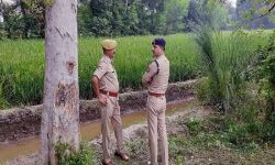 स्कूल जाने के लिए निकली दो छात्राएं गायब-सड़क किनारे पड़ी मिली ड्रेस व साइकिल स्कूल जाने के लिए निकली दो छात्राएं गायब-सड़क किनारे पड़ी मिली ड्रेस व साइकिल