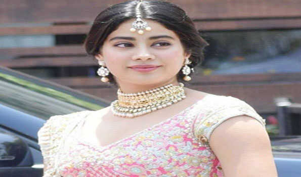 फिल्म बड़े मियां छोटे मियां में काम करेंगी जाह्नवी कपूर फिल्म बड़े मियां छोटे मियां में काम करेंगी जाह्नवी कपूर