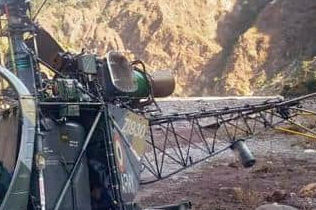 सेना का चीता हेलीकॉप्टर दुर्घटनाग्रस्त, एक पायलट शहीद सेना का चीता हेलीकॉप्टर दुर्घटनाग्रस्त, एक पायलट शहीद