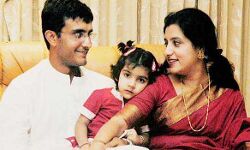 बीसीसीआई अध्यक्ष गांगुली की पत्नी डोना अस्पताल में भर्ती बीसीसीआई अध्यक्ष गांगुली की पत्नी डोना अस्पताल में भर्ती