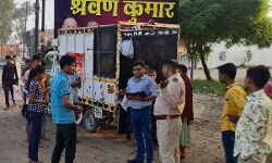 एआरटीओ के निकलते ही सड़क से गायब हुए वाहन- मालवाहनों में मिली सवारियां