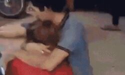 बंदूकधारी की फायरिंग से धरती हो गई लाल- कई बच्चों समेत 31 की मौत