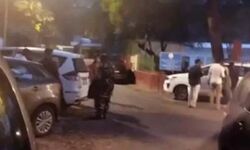 दिल्ली शराब घोटाला- 35 ठिकानों पर ईडी की रेड- तलाश रही क्लू दिल्ली शराब घोटाला- 35 ठिकानों पर ईडी की रेड- तलाश रही क्लू