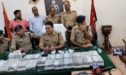 48 घंटे में कोतवाली पुलिस ने किया लूट का खुलासा - 1 करोड़ रूपये बरामद 48 घंटे में कोतवाली पुलिस ने किया लूट का खुलासा - 1 करोड़ रूपये बरामद