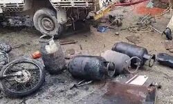 रिफिलिंग करते फटे सिलेंडर के धमाके- चार लोग जिंदा जले, 16 गए झुलस