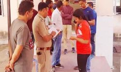 राफ्टिंग के दौरान हुआ बड़ा हादसा- राफ्ट पलटने से पर्यटक की मौत राफ्टिंग के दौरान हुआ बड़ा हादसा- राफ्ट पलटने से पर्यटक की मौत