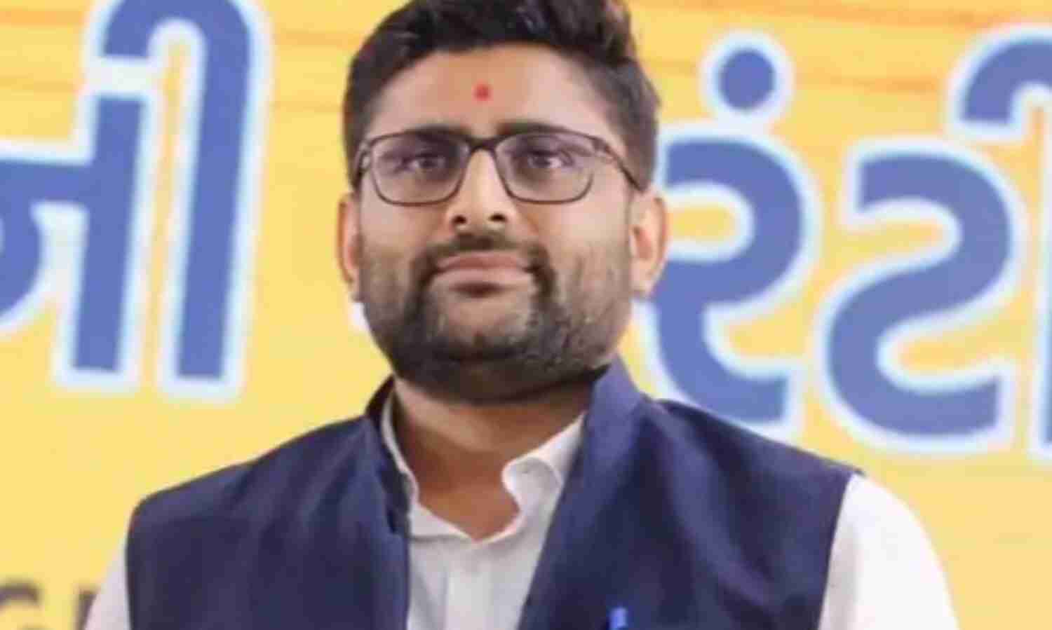 पीएम को अपशब्द कहने वाले आप अध्यक्ष कानून के शिकंजे फंसे-कर लिये..