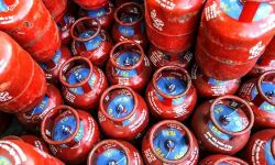 सरकार का बड़ा ऐलान- राशन की दुकानों पर अब मिलेगा यह भी सामान सरकार का बड़ा ऐलान- राशन की दुकानों पर अब मिलेगा यह भी सामान