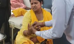 सरकारी स्कूल बना जंग का अखाड़ा- शिक्षिकाओं में चले चाकू सरकारी स्कूल बना जंग का अखाड़ा- शिक्षिकाओं में चले चाकू