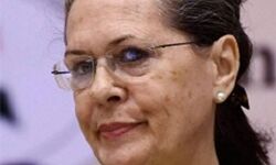 राजस्थान पर सोनिया की नजर राजस्थान पर सोनिया की नजर