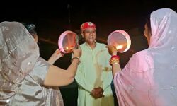 बीजेपी सांसद ने करवाचौथ पर ऐसे बटोरी डबल खुशियां बीजेपी सांसद ने करवाचौथ पर ऐसे बटोरी डबल खुशियां