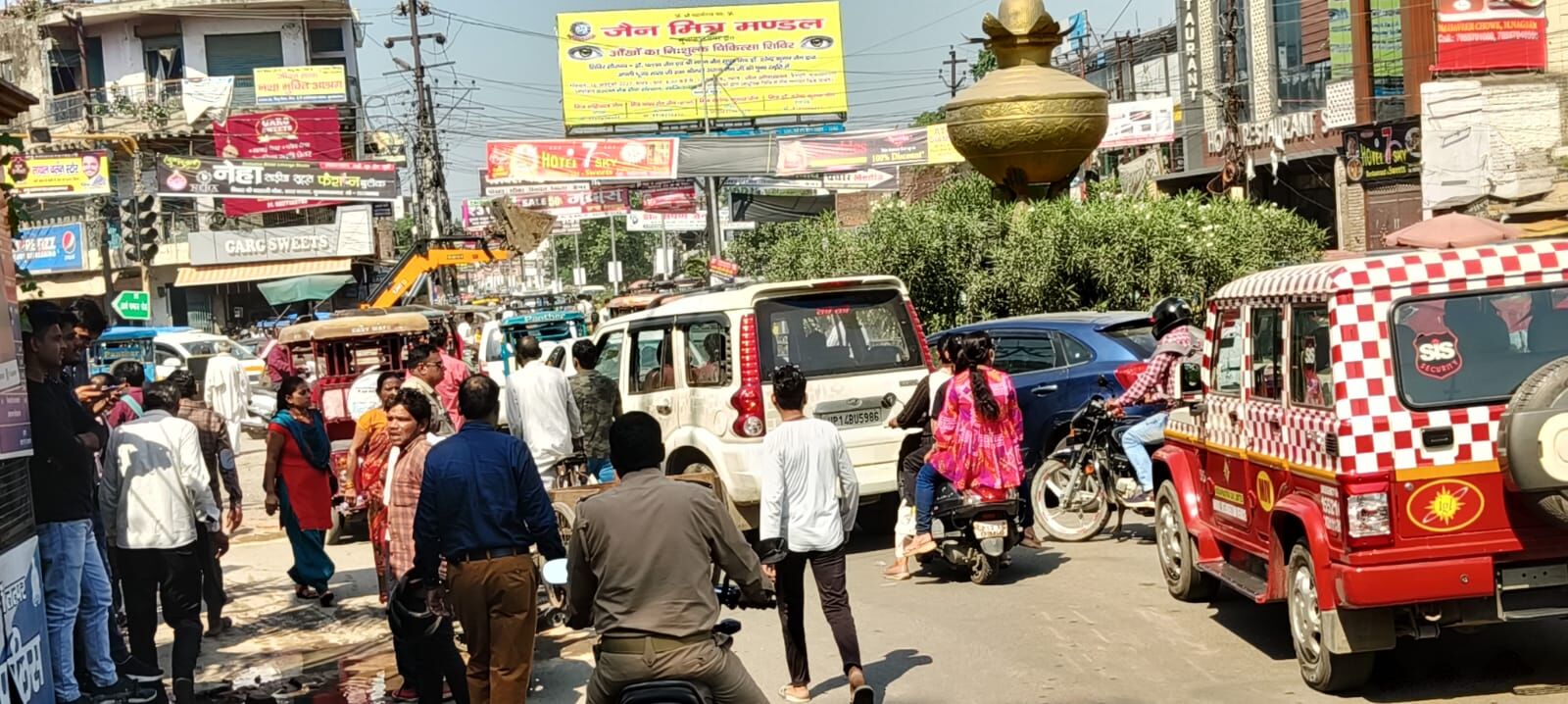 पीईटी और किसान पंचायत से सड़कों पर जाम- लोग हुए बुरी तरह बेहाल