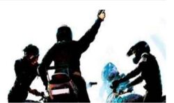 हाईवे पर फैक्ट्री कर्मी से दिनदहाड़े लूट- शोर मचाने पर गोली की धमकी हाईवे पर फैक्ट्री कर्मी से दिनदहाड़े लूट- शोर मचाने पर गोली की धमकी