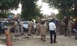 स्पा सेंटर पर पड़ा छापा इन हालातों में मिले लड़के लड़कियां- वीडियो वायरल स्पा सेंटर पर पड़ा छापा इन हालातों में मिले लड़के लड़कियां- वीडियो वायरल