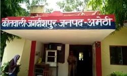 छेड़छाड़ को लेकर बवाल- दो पक्षों के संघर्ष में बहा खून, कई घायल छेड़छाड़ को लेकर बवाल- दो पक्षों के संघर्ष में बहा खून, कई घायल