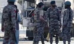 आतंकवादी छापेमारी के दौरान गोलीबारी में ढेर आतंकवादी छापेमारी के दौरान गोलीबारी में ढेर