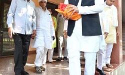 मुलायम सिंह की अस्थियां आज प्रयागराज में विसर्जित करेंगे अखिलेश मुलायम सिंह की अस्थियां आज प्रयागराज में विसर्जित करेंगे अखिलेश