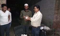 पड गया छापा, बच गई लोगों की जान- अन्यथा खाने पड़ते ऐसे रसगुल्ले पड गया छापा, बच गई लोगों की जान- अन्यथा खाने पड़ते ऐसे रसगुल्ले