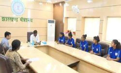 बेहतर प्रशिक्षण के साथ खिलाड़ियों को खेल सुविधाएं भी उपलब्ध करायेगे बेहतर प्रशिक्षण के साथ खिलाड़ियों को खेल सुविधाएं भी उपलब्ध करायेगे