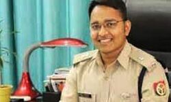 एसएससी ने इन दरोगाओ के तबादले कर भेजा इधर से उधर एसएससी ने इन दरोगाओ के तबादले कर भेजा इधर से उधर