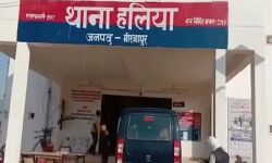 मंदिर में दर्शन करने पहुंचे युवक ने गले पर मारा ब्लेड और हो गई.. मंदिर में दर्शन करने पहुंचे युवक ने गले पर मारा ब्लेड और हो गई..