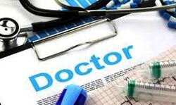 हॉस्पिटल में तड़पता रहा मरीज- गिड़गिड़ता रहा परिवार- इतने घंटे बाद मौत हॉस्पिटल में तड़पता रहा मरीज- गिड़गिड़ता रहा परिवार- इतने घंटे बाद मौत