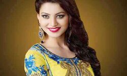 ट्रेडिशनल अवतार में नजर आयी उर्वशी रौतेला