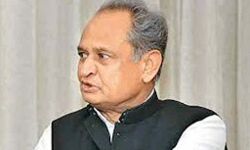 सिर्फ मेडिकल कॉलेज खोलना पर्याप्त नहीं-गहलोत