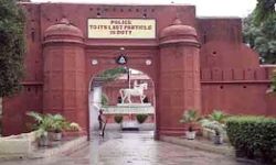 महाराजा रणजीत सिंह के किले को नहीं छाेड़ रहा पुलिस विभाग महाराजा रणजीत सिंह के किले को नहीं छाेड़ रहा पुलिस विभाग